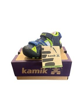 New with tags Kamik Crab sandals